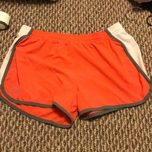 Under armour shorts!!